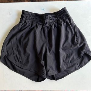 Track that mid rise short 5’’